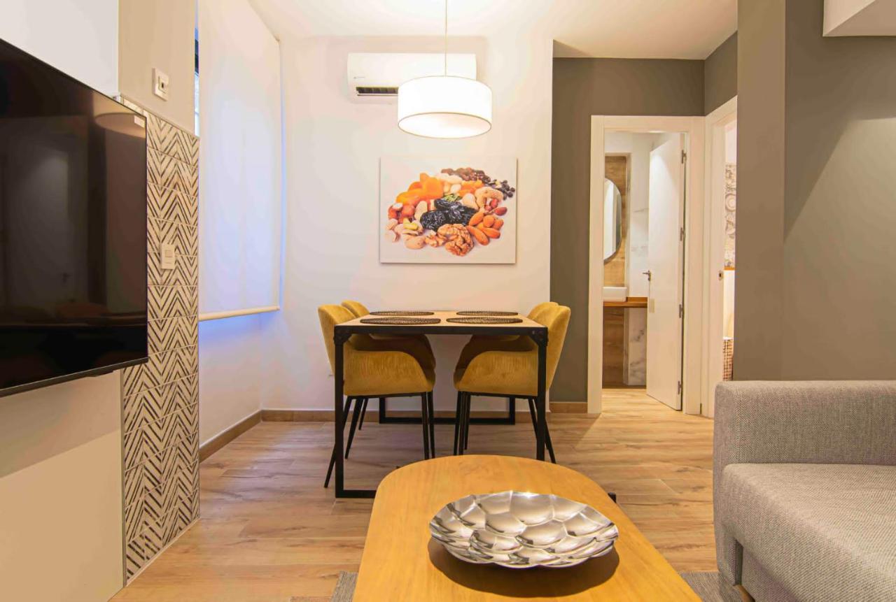 מאלגה Apartamentos Leonor מראה חיצוני תמונה