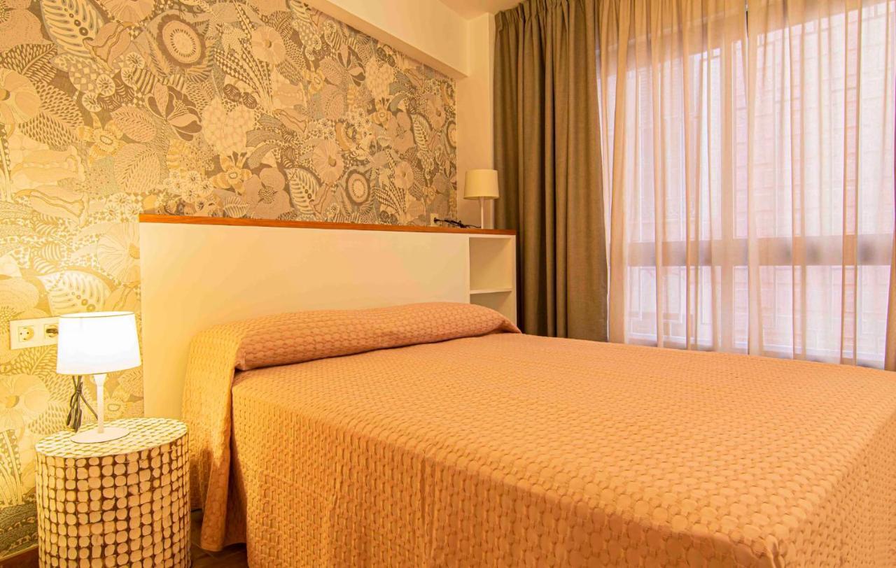 מאלגה Apartamentos Leonor מראה חיצוני תמונה