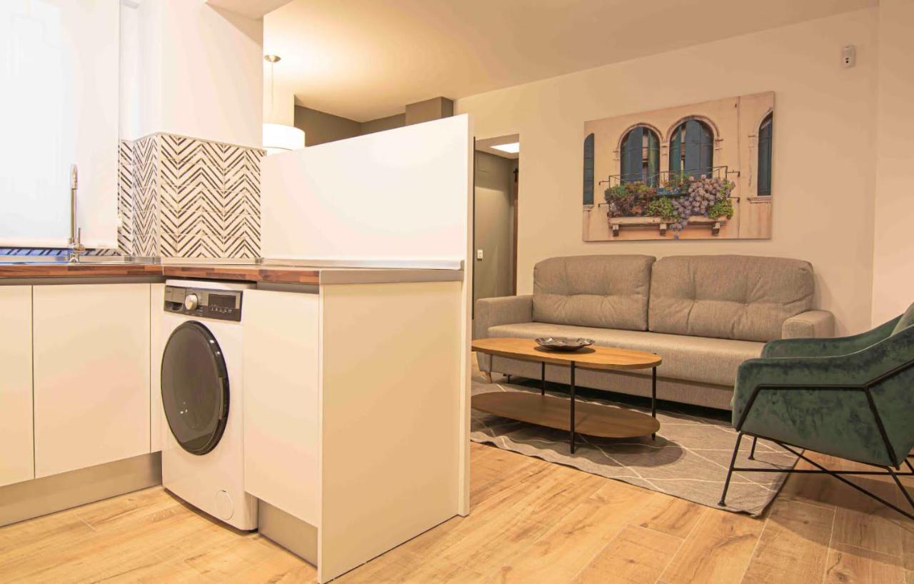 מאלגה Apartamentos Leonor מראה חיצוני תמונה